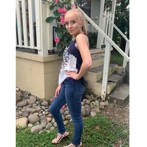 Meet your Posher, Brianna